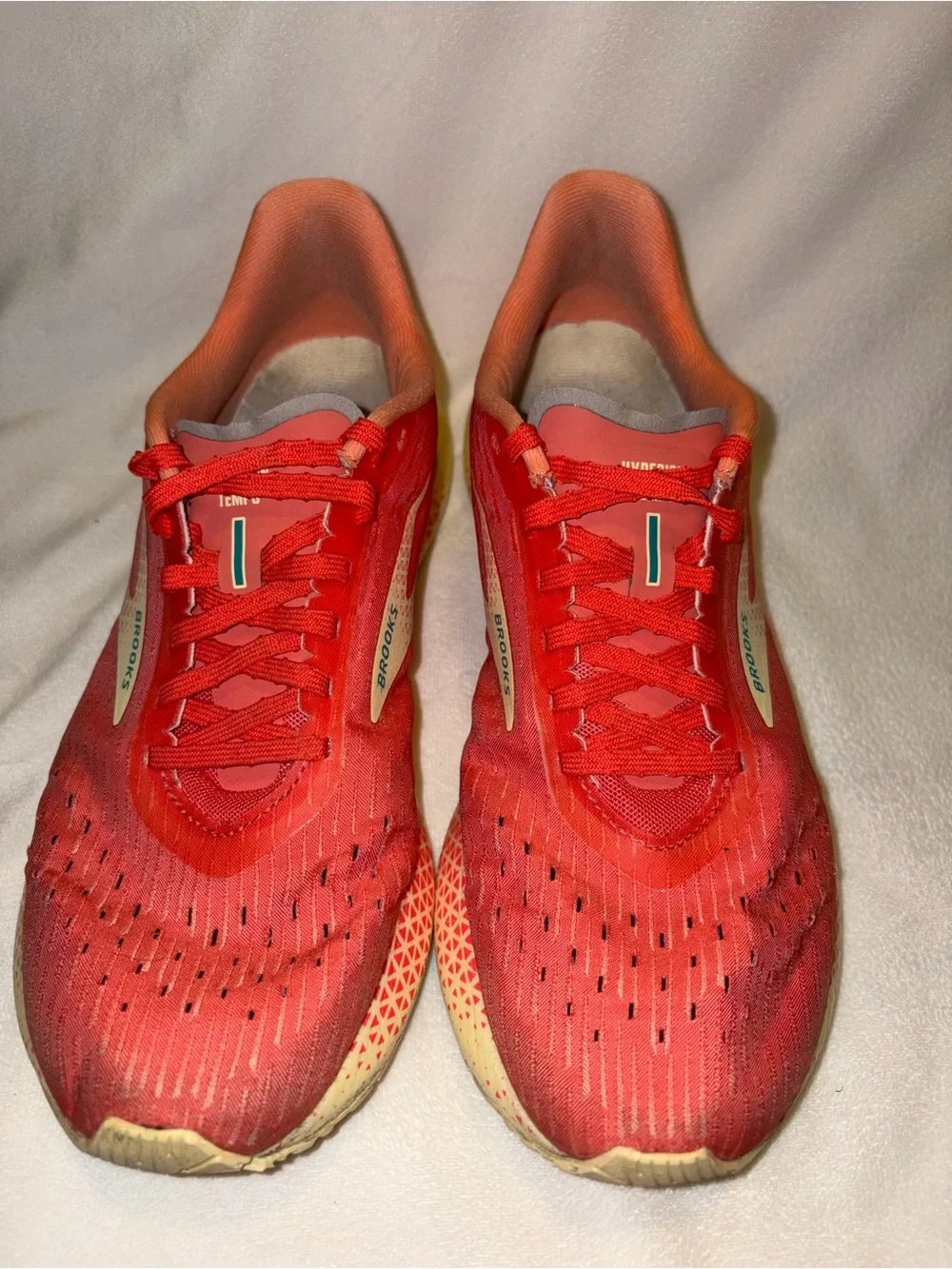 Brooks Women's Hyperion tempo running shoes women size 11